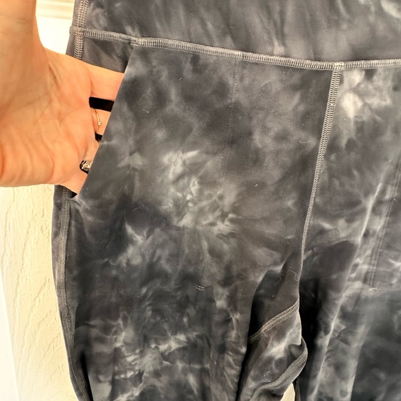 LululemonAlign Joggers- Diamond Dye- Size 8 - Picture 4 of 6